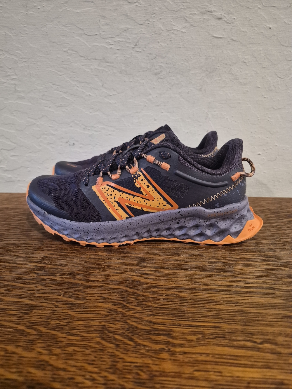 New Balance Fresh Foam Garoé Trail Unisex Athletic Shoes
Women's Size 5.5